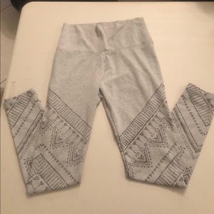 Size M Aerie workout leggings